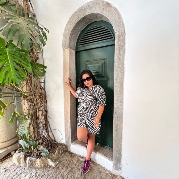 Banana Republic Black and White Zebra romper - Picture 8 of 8